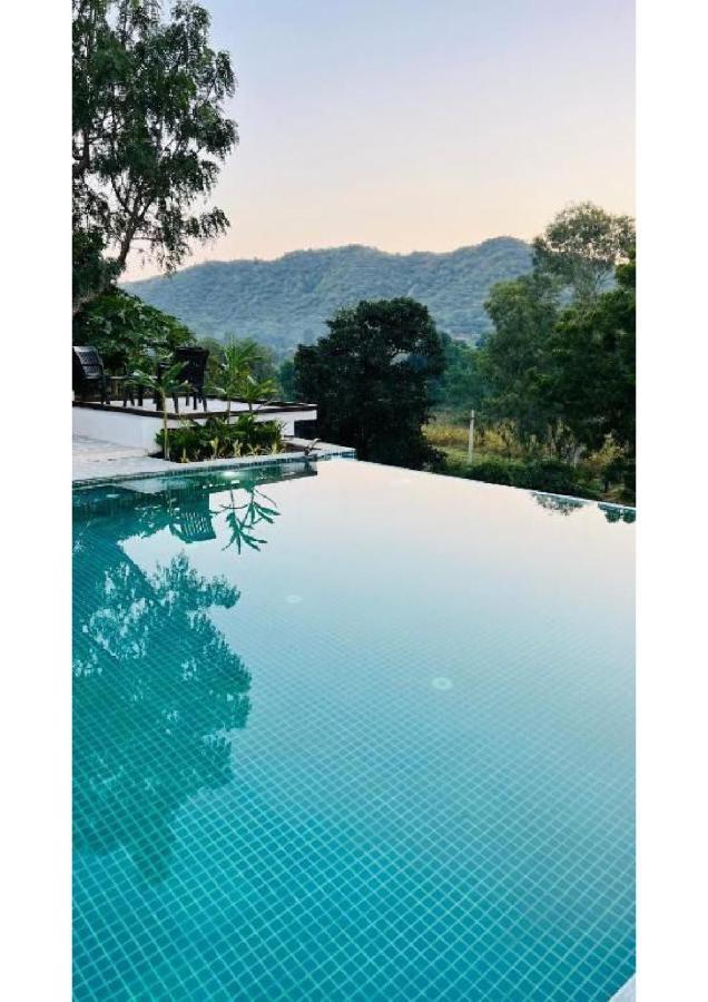 Lake City Villa Udaipur Buitenkant foto